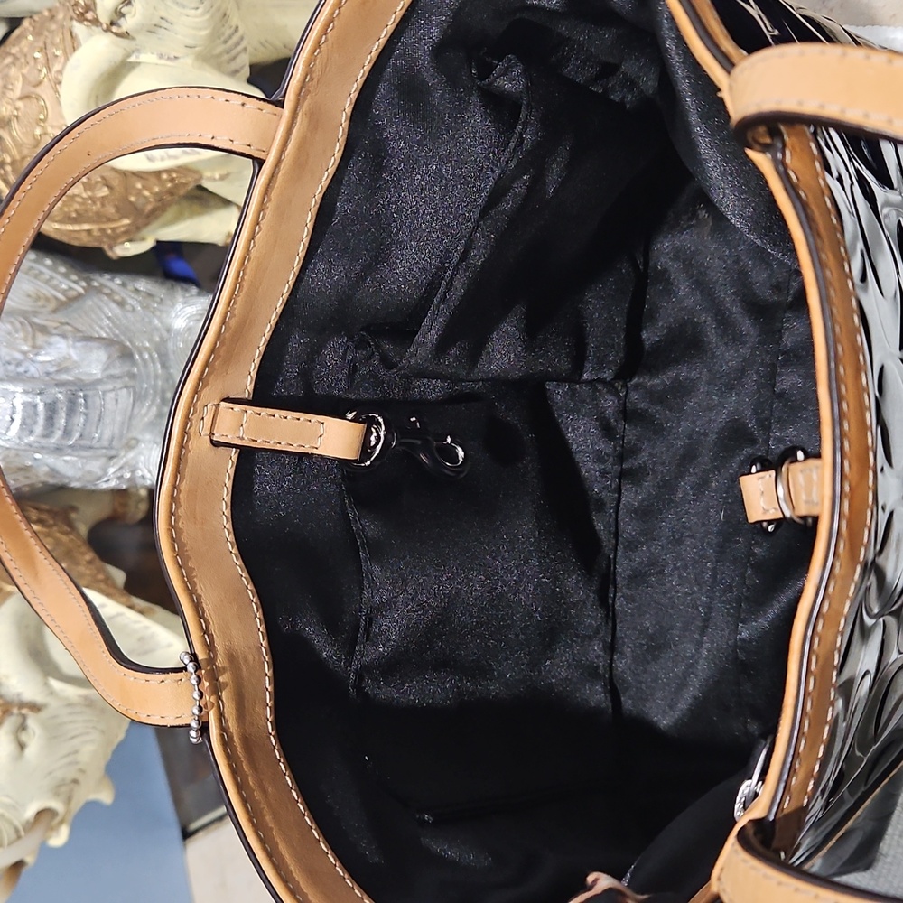 Coach Black and Tan Tote Bag - Picture 6 of 16